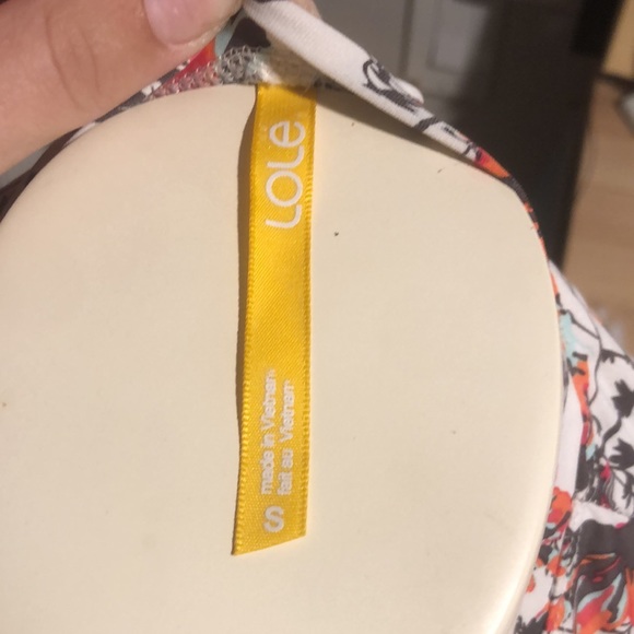 Woman’s floral printed long sleeve workout top - Picture 4 of 4